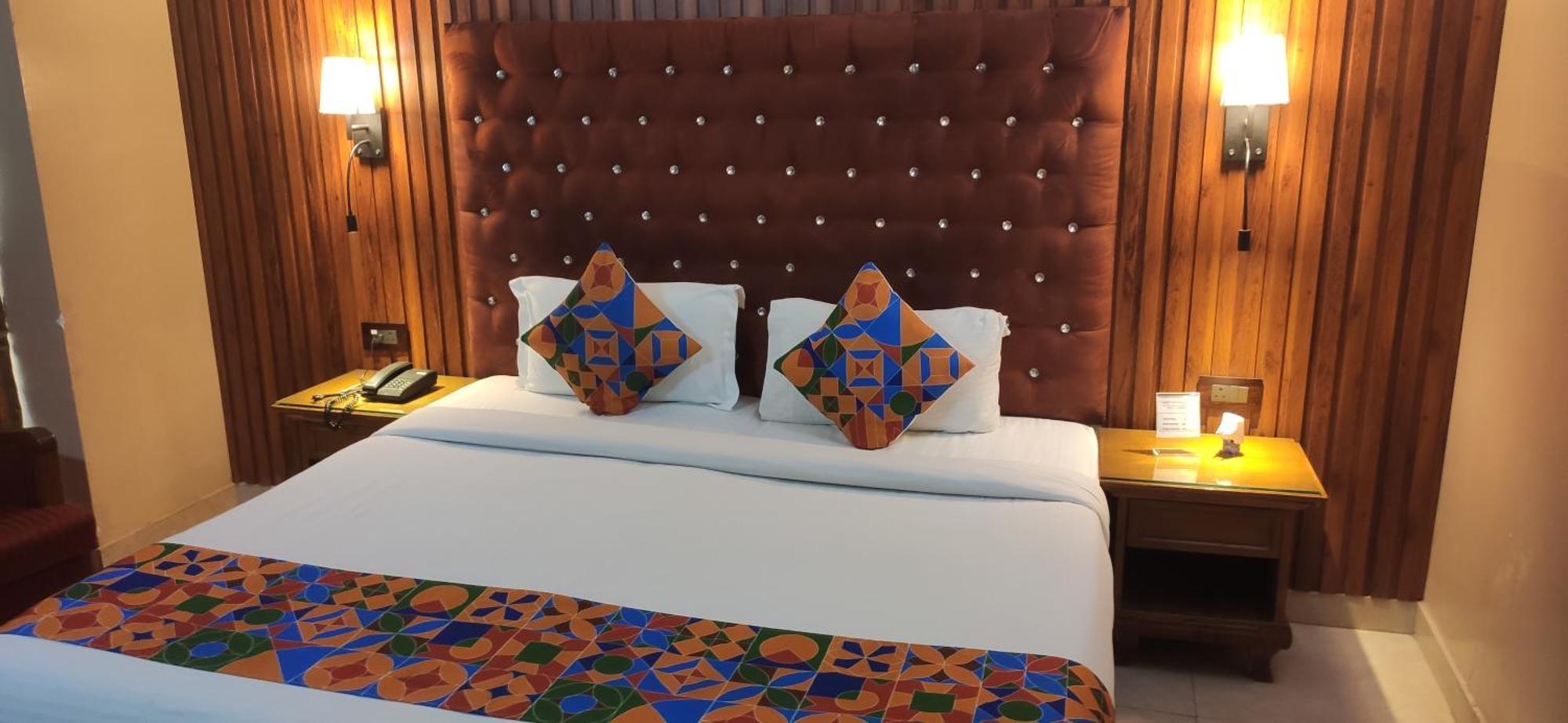 Hotel Conclave Executive New Delhi Ngoại thất bức ảnh