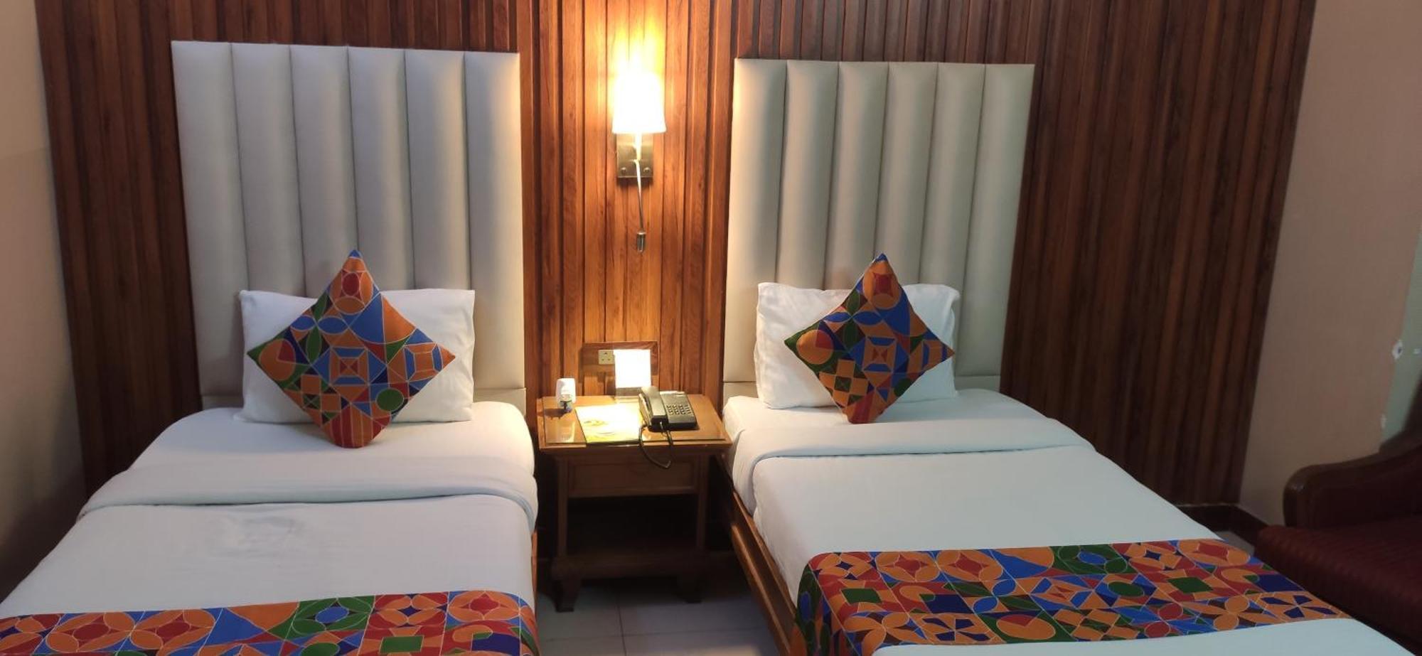 Hotel Conclave Executive New Delhi Ngoại thất bức ảnh
