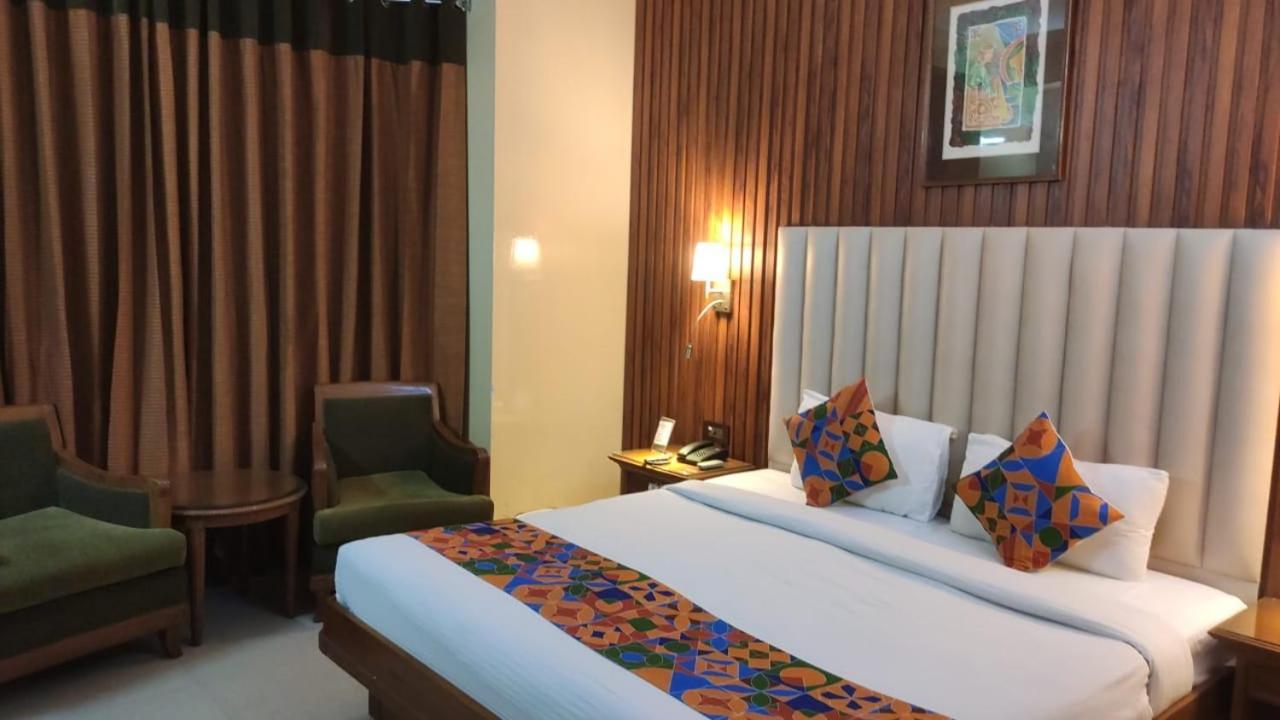 Hotel Conclave Executive New Delhi Ngoại thất bức ảnh